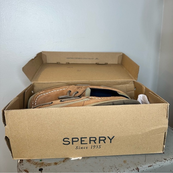 Sperry Boy’s Tan Boat Shoes Kids size 4.5 - Picture 8 of 11